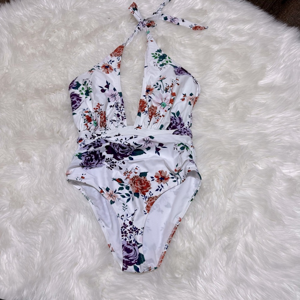 Cupsheโ one piece floral deep V swimsuit size L